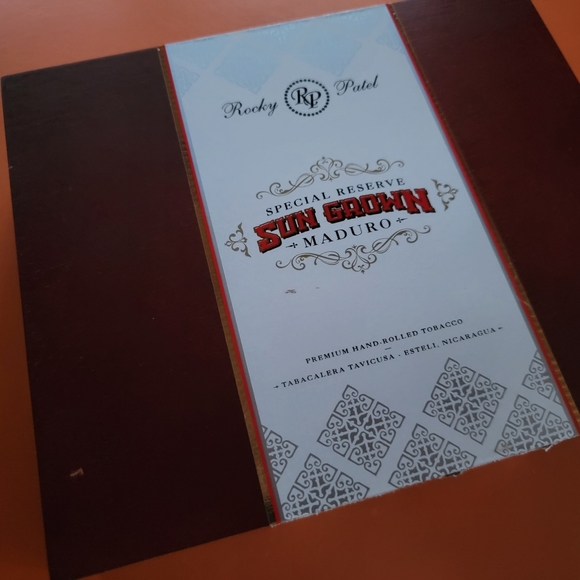 Empty Cigar Box - Picture 4 of 14